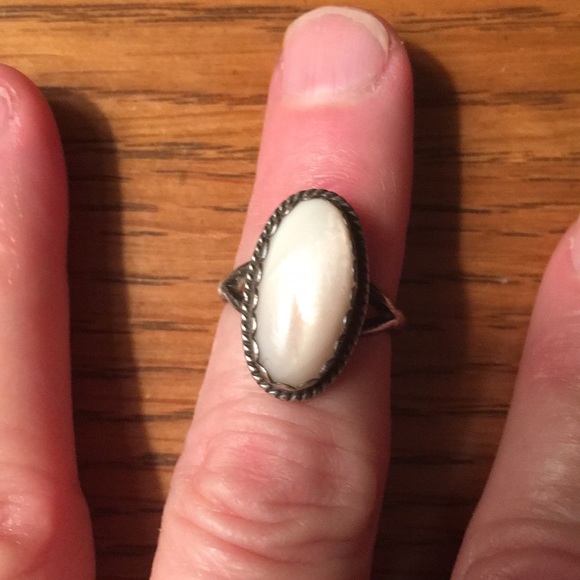 Vintage Pink Mother of Pearl set in Sterling - Picture 3 of 3